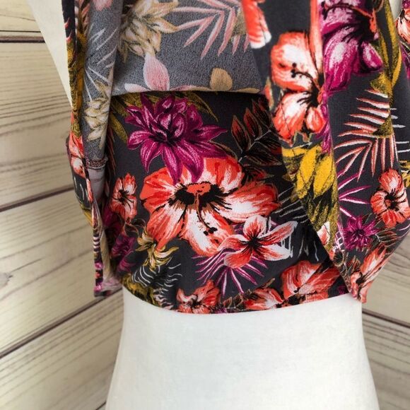 Xhilaration Floral Cropped Flowy Tank Top XS - Picture 3 of 8